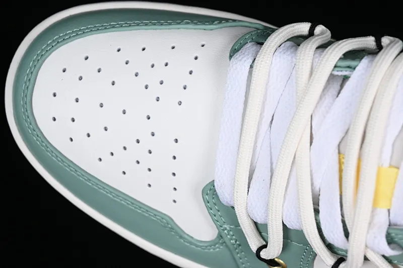 All categories Air Jordan Jordan series basketball shoes Air Jordan 1 Low Z version Air Jordan 1 Low AJ1 Joe 1 fresh green strap deconstruction low-top basketball shoes FD9906-131
